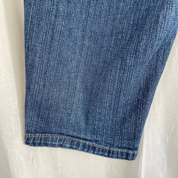 🌞 VTG Y2K St. John’s Bay Denim Bermuda Shorts Blue Jeans Capri Size 8P Petite - Picture 12 of 16